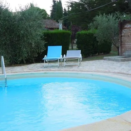 Tavernelle Sleeps 12 Pool Wifi וילה
